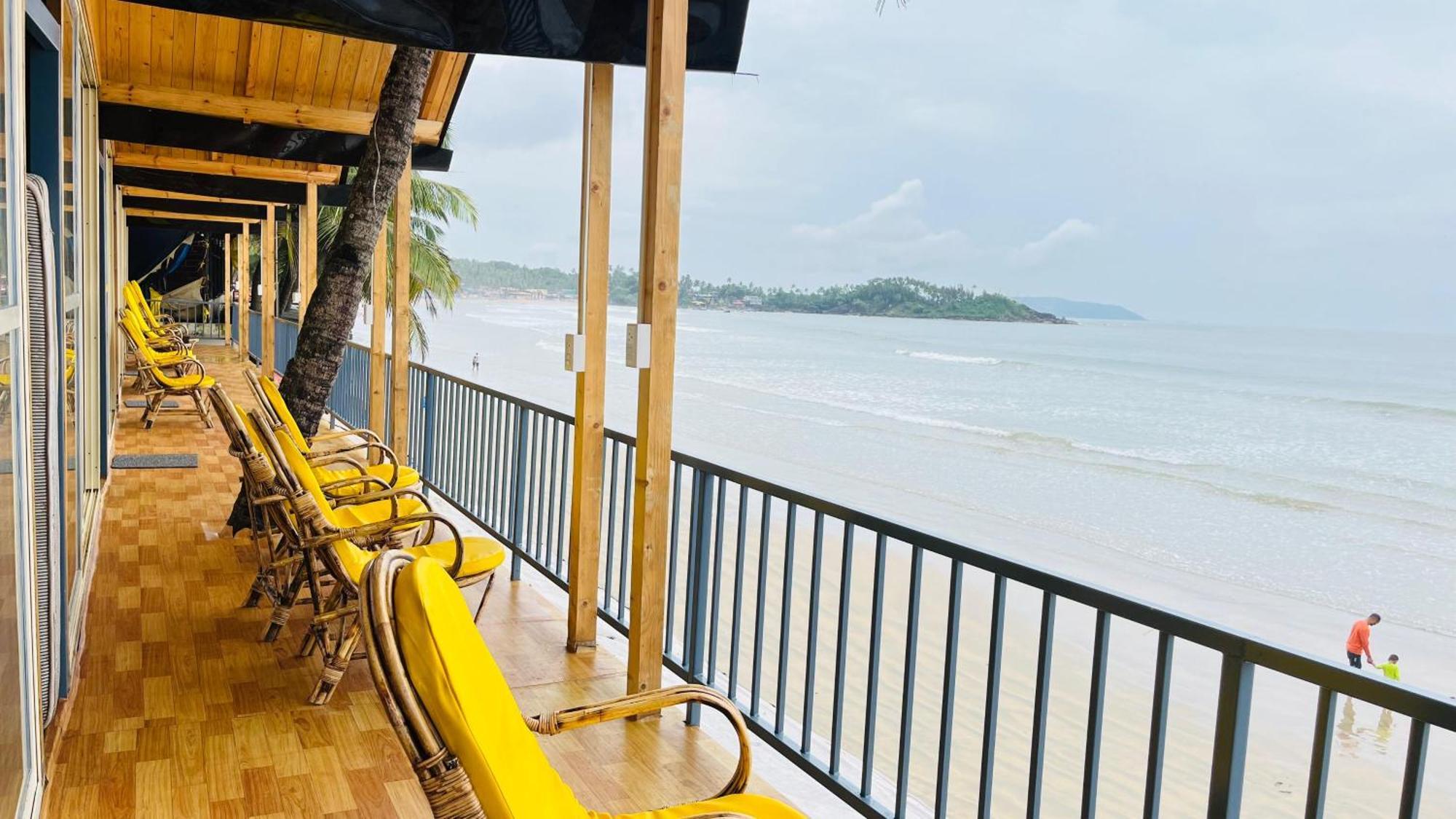 Sameer Beachfront Cottages คานาโคนา ภายนอก รูปภาพ