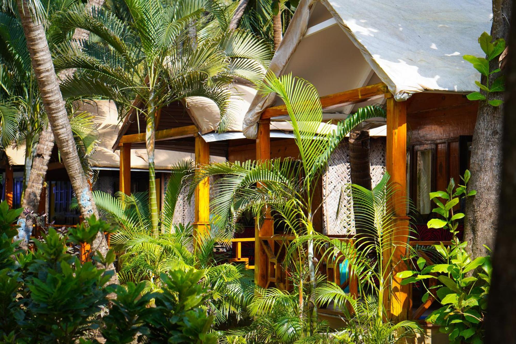 Sameer Beachfront Cottages คานาโคนา ภายนอก รูปภาพ