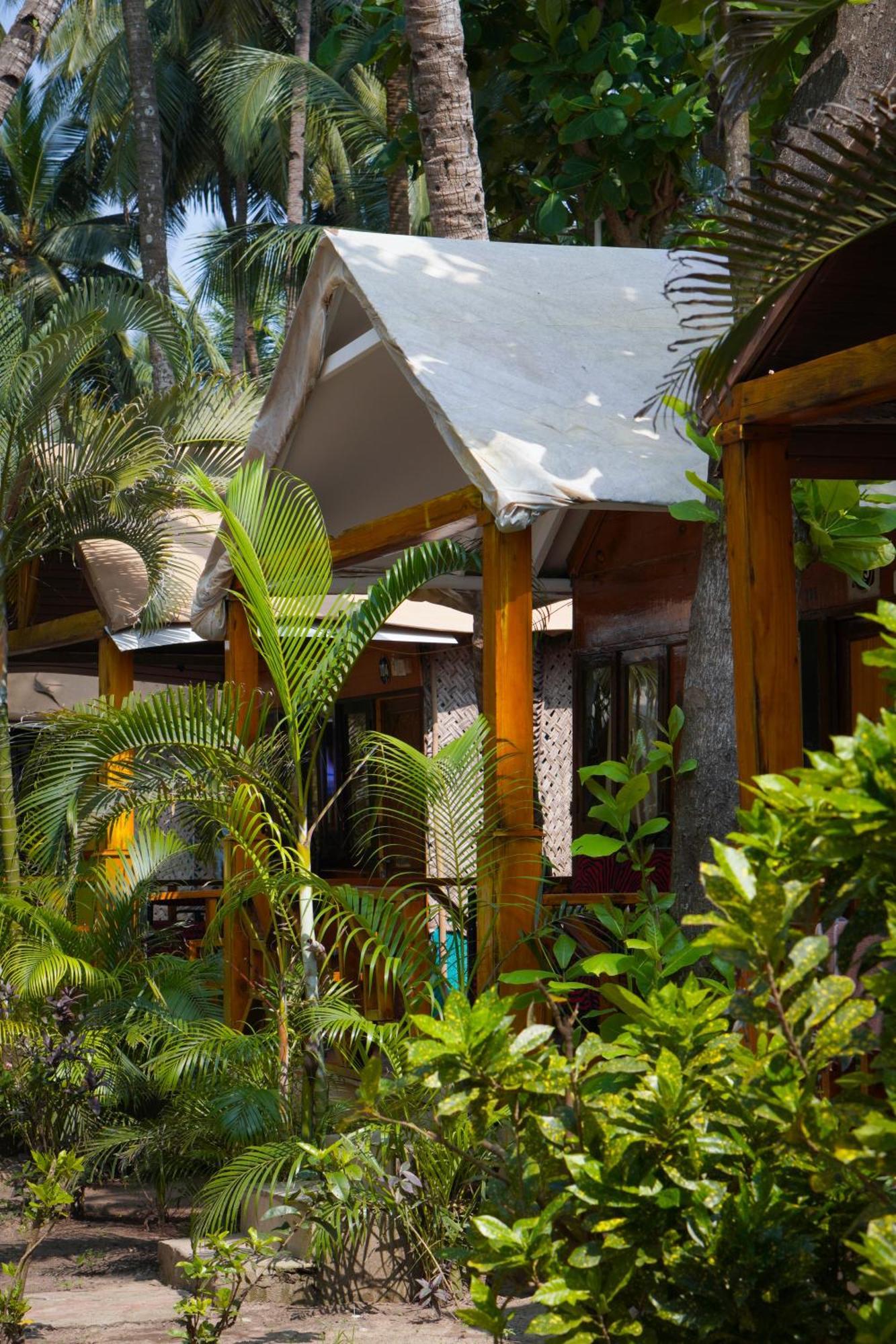 Sameer Beachfront Cottages คานาโคนา ภายนอก รูปภาพ